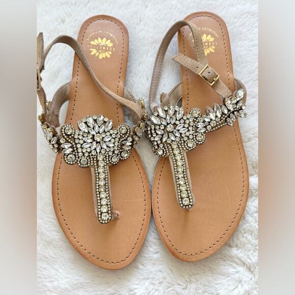 NEW!!! Yellow box women flat sandals with crystals size 11 US - Picture 1 of 6